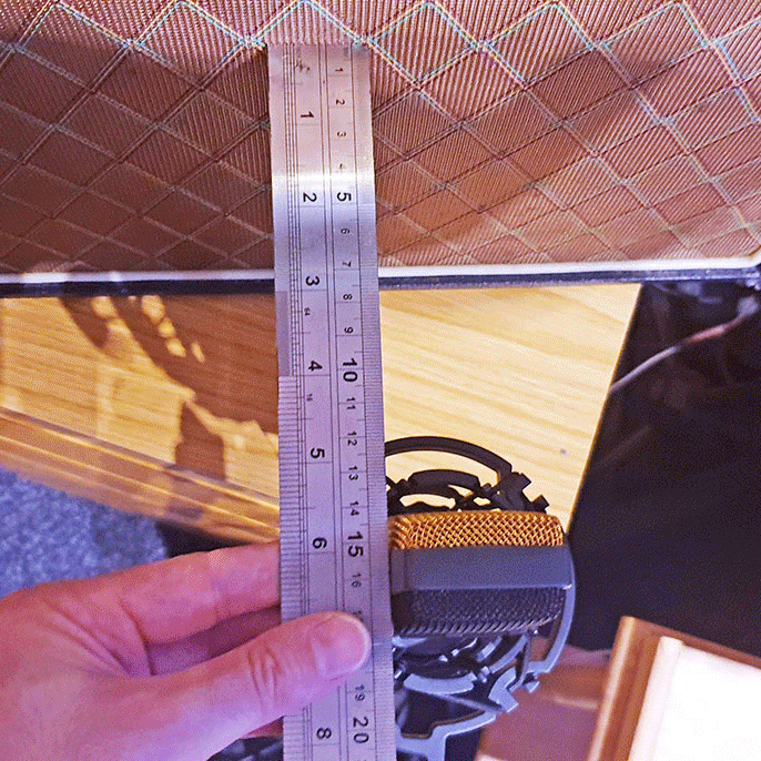 Measuring distance of AKG C414 from amplifier